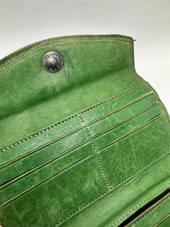 Source Unknown Green Tooled Leather Wallet Clutch - Picture 8 of 10